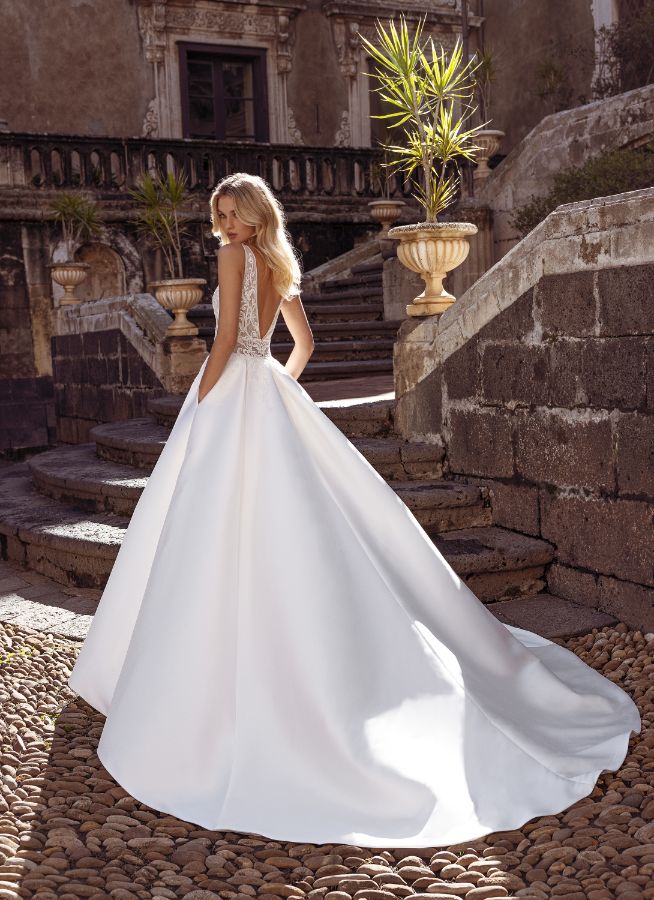 Roux wedding dress by Modeca