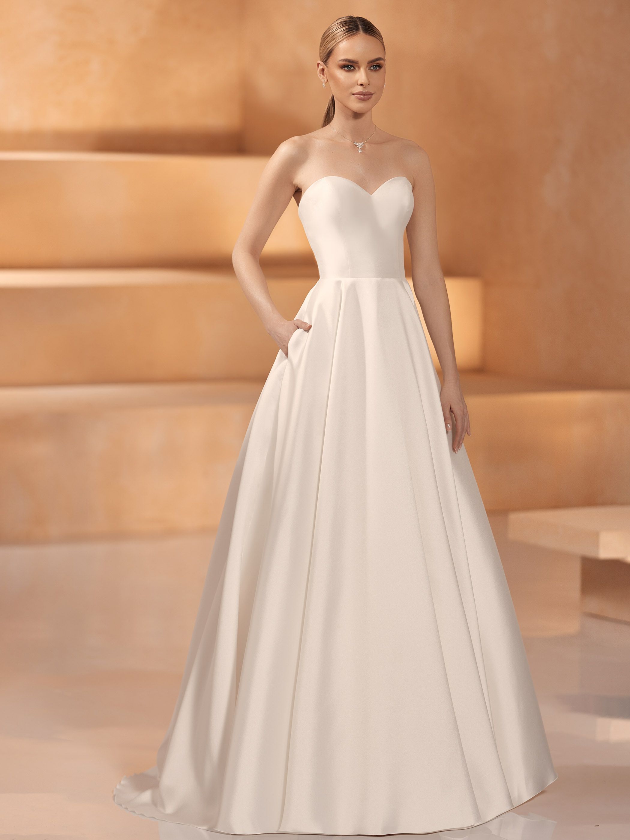 Olga wedding dress by Bianco Evento