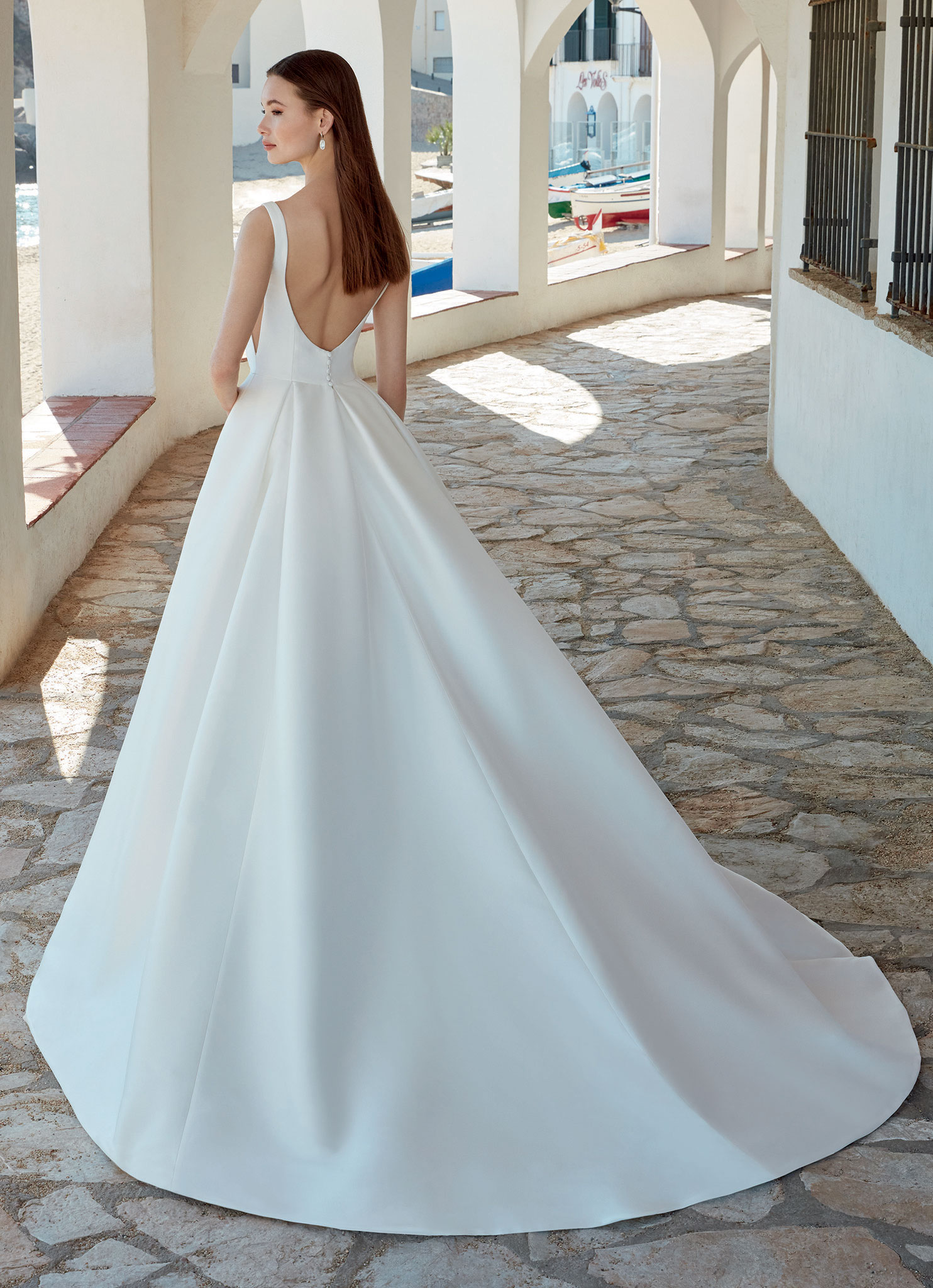 Arlette wedding dress by Enzoani